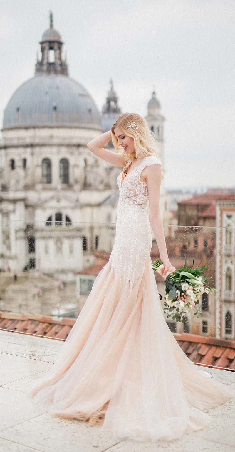 Bridal Shakespearean Shooting Venice