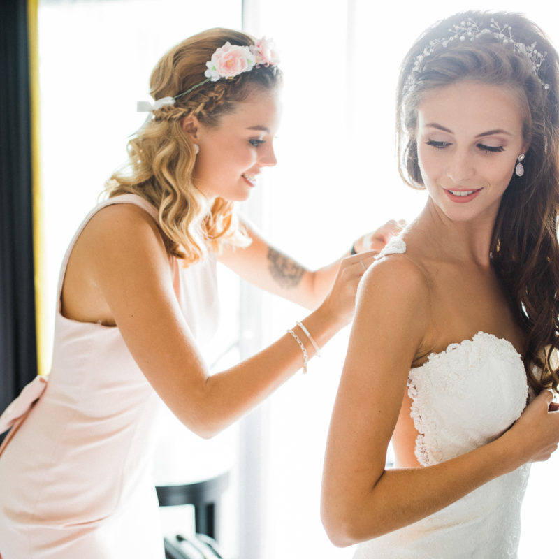 5 Wedding Dress Shopping Tips